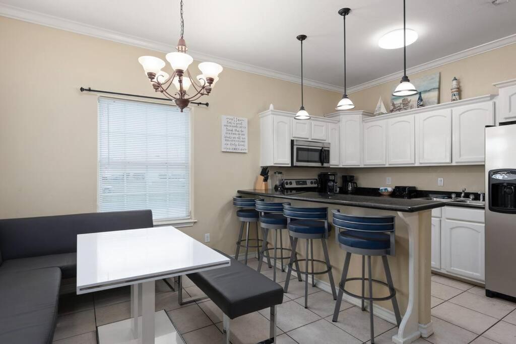 Luxury 3 Bed 2 Bath 1st Floor Near South Padre Island
